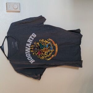 Hogwarts t shirt